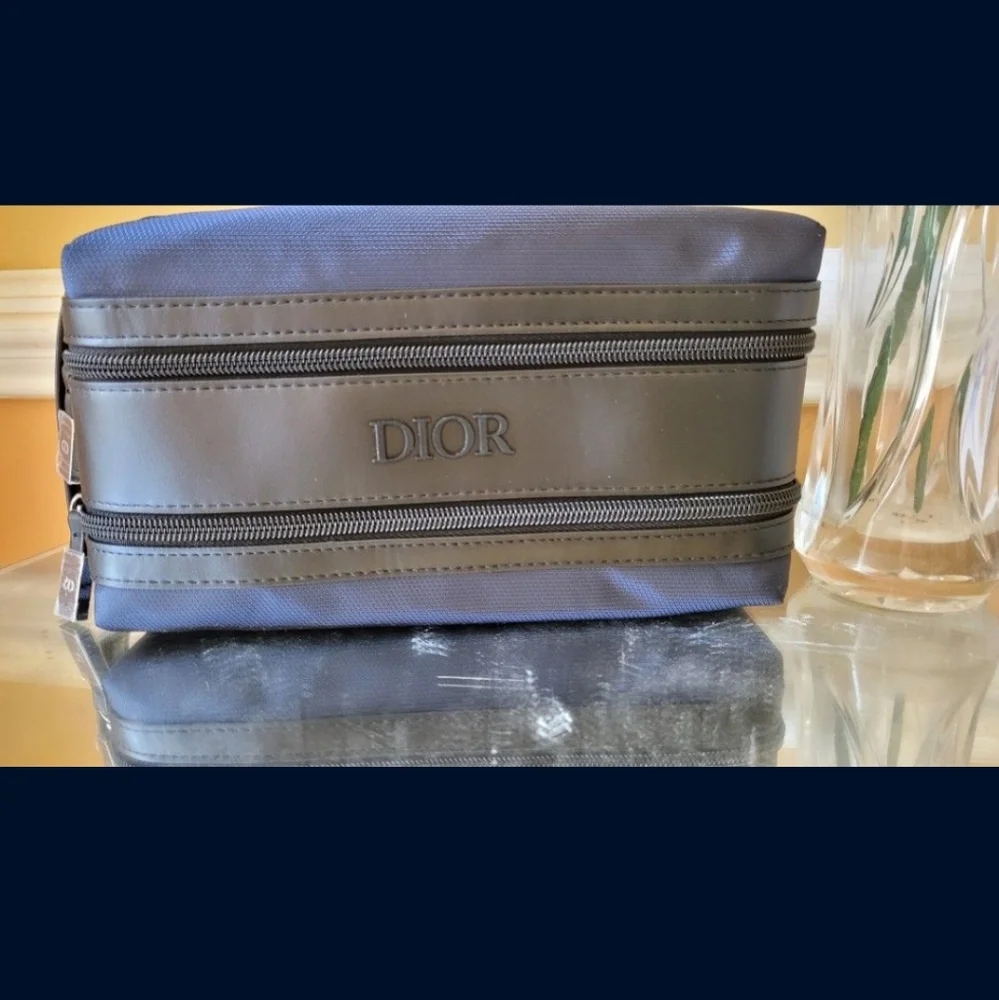 - Dior - Picture 4 of 13